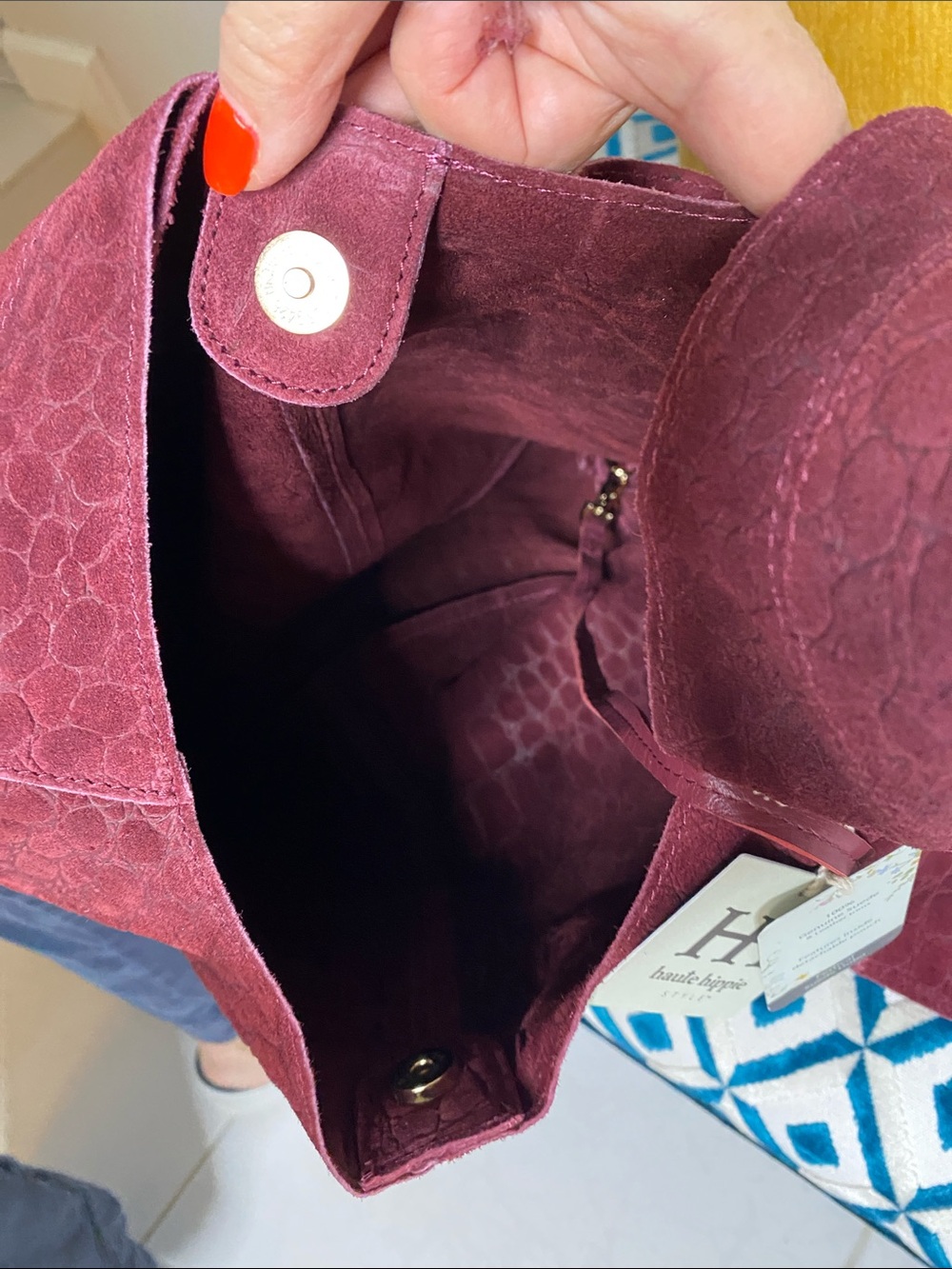 NWT! Haute Hippie Suede Burgundy Crocodile Slouchy Hobo w/ Detachable Small Bag - Picture 7 of 8